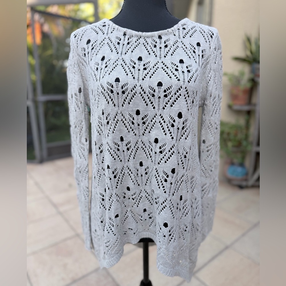 Grace & Lace Light Gray Pointelle Knit Hi-Low Sweater (18”p2p)